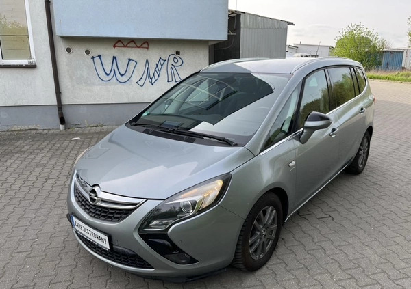 Opel Zafira cena 35900 przebieg: 197000, rok produkcji 2013 z Płock małe 211